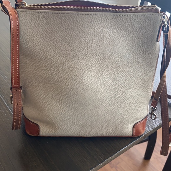 Dooney & Bourke crossbody purse - Picture 5 of 9